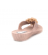 Tongs petit compensé Kélara K62017 beige, semelle massante pour femmes, décorée d'un pompon en tulle